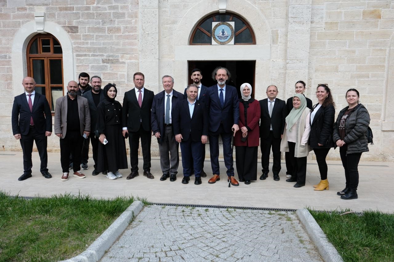 AK Parti İstanbul Milletvekilleri, cuma günleri sahaya inerek vatandaşlarla buluşuyor 4 ak parti istanbul milletvekilleri cuma gunleri sahaya inerek vatandaslarla bulusuyor 0 ItLyYj64