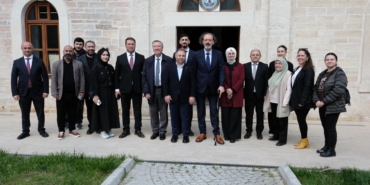 ak-parti-istanbul-milletvekilleri-cuma-gunleri-sahaya-inerek-vatandaslarla-bulusuyor-G3AyAdE6.jpg