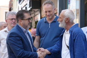 ak-parti-istanbul-milletvekilleri-saha-calismalarini-surduruyor-46HT4N9B.jpg