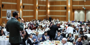 ak-parti-istanbulda-filistin-iftari-kudus-ve-gazze-icin-birlik-mesaji-AYYY67CW.jpg
