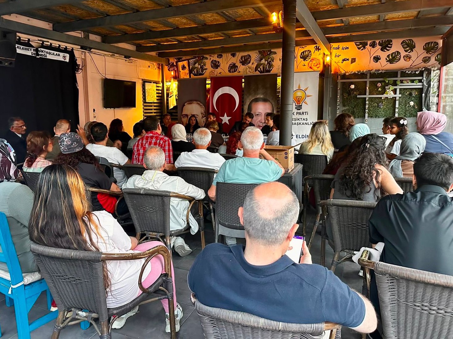 AK Parti İstanbul’dan 39 ilçede üye buluşması: 5 ayda 50 bin yeni üye 7 ak parti istanbuldan 39 ilcede uye bulusmasi 5 ayda 50 bin yeni uye 3 NZn5d5tJ