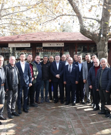 ak-parti-izmir-il-baskani-saygili-selcukta-toki-mujdesi-verdi-sZz54vVs.jpg
