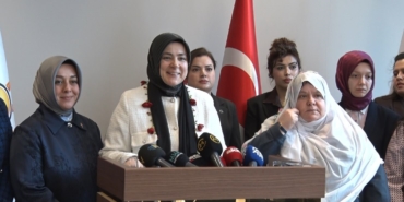 ak-parti-kadin-kollari-baskani-ercan-zeynep-gunese-yapilan-dupeduz-kadina-yonelik-zihinsel-siddettir-s2PfyTfx.jpg