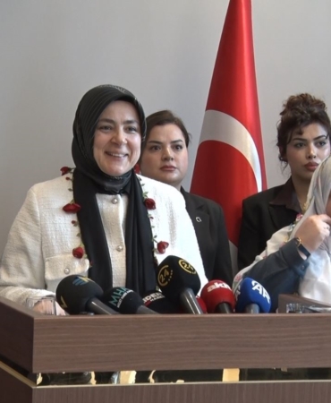 ak-parti-kadin-kollari-baskani-ercan-zeynep-gunese-yapilan-dupeduz-kadina-yonelik-zihinsel-siddettir-s2PfyTfx.jpg