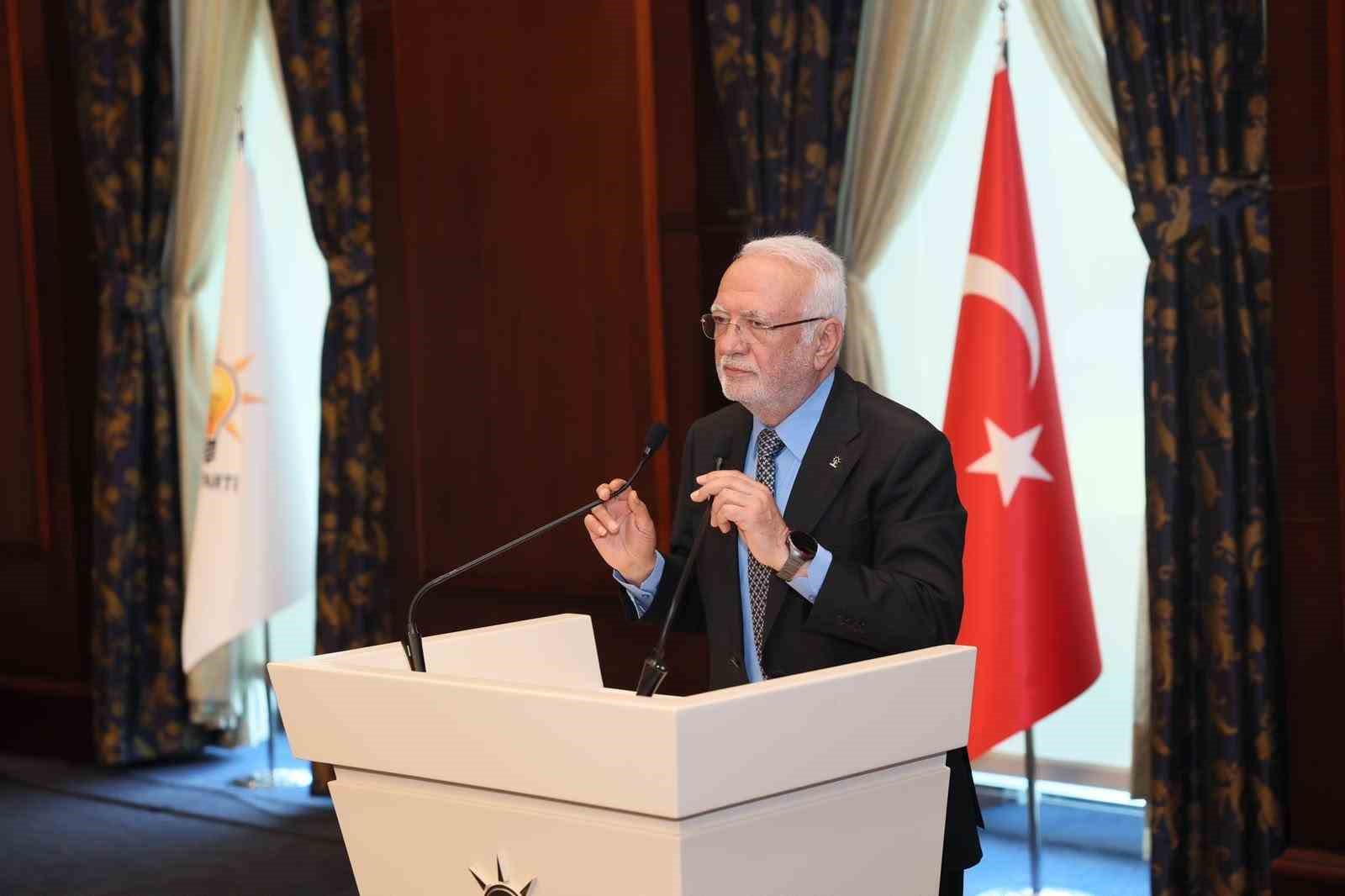 ak parti kadin kollarindan anlamli babalar gunu programi sehit babalari ve gaziler agirlandi 1 7ZEUAcVG