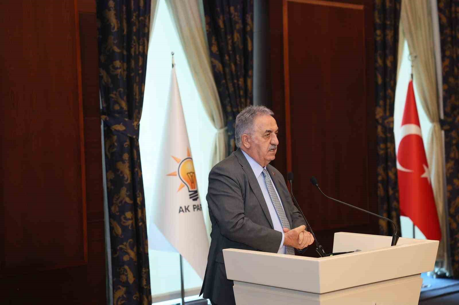 ak parti kadin kollarindan anlamli babalar gunu programi sehit babalari ve gaziler agirlandi 2 9wVmy5Gp