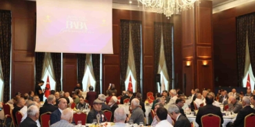 ak-parti-kadin-kollarindan-anlamli-babalar-gunu-programi-sehit-babalari-ve-gaziler-agirlandi-ZVGkl9Ni.jpg