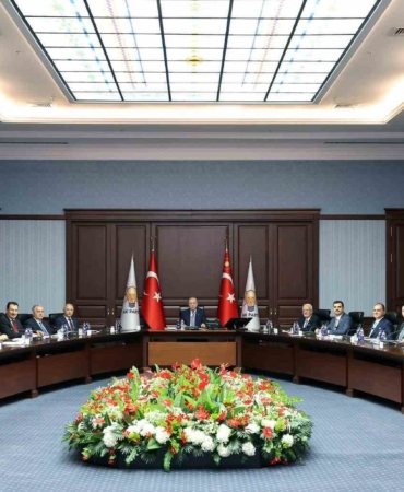 ak-parti-myk-basladi-TCIyOLkV.jpg