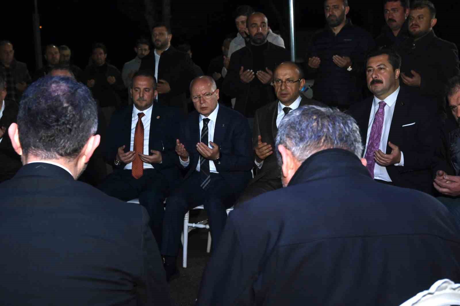 ak parti sehit ailesini ziyaret etti 5 zuVicQH9