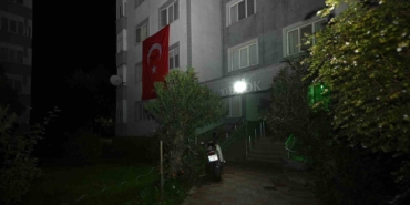 ak-parti-sehit-ailesini-ziyaret-etti-bgBErrvf.jpg