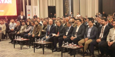 ak-parti-sozcusu-omer-celik-ve-bilal-erdogan-sanliurfada-genclerle-bulustu-QU8Gsp3t.jpg