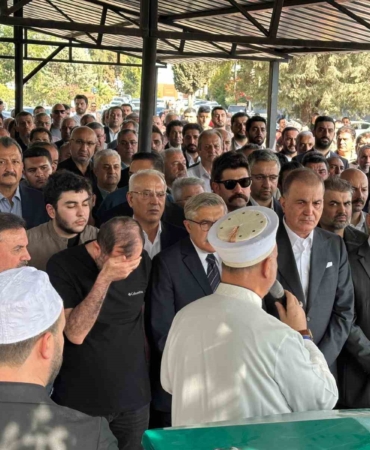 ak-parti-sozcusu-omer-celikin-aci-gunu-Ob7JYGbW.jpg