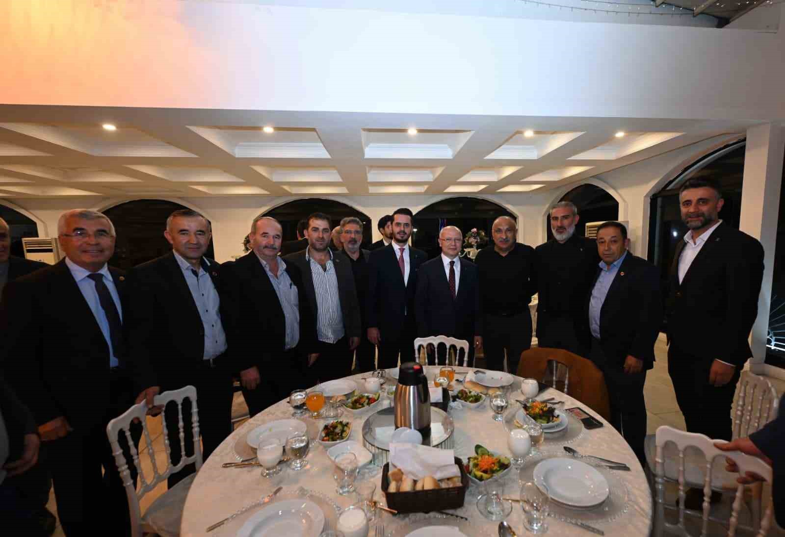 ak parti teskilati muhtarlarla bir araya geldi 1 lJdcrkHz