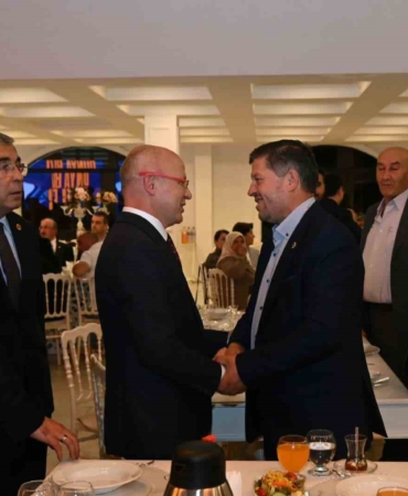 ak-parti-teskilati-muhtarlarla-bir-araya-geldi-EEjtnteR.jpg