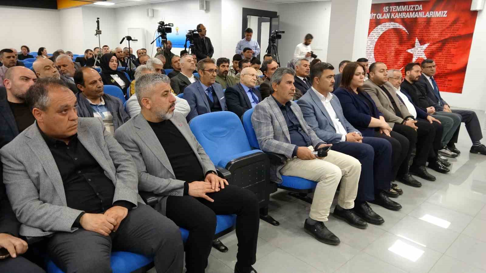 ak partiden chpye mehter tepkisi 2 ncYeJkWU