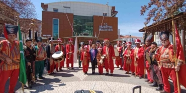 ak-partili-belediyeden-chpli-vekillere-mehterli-gonderme-9ns2kcJO.jpg