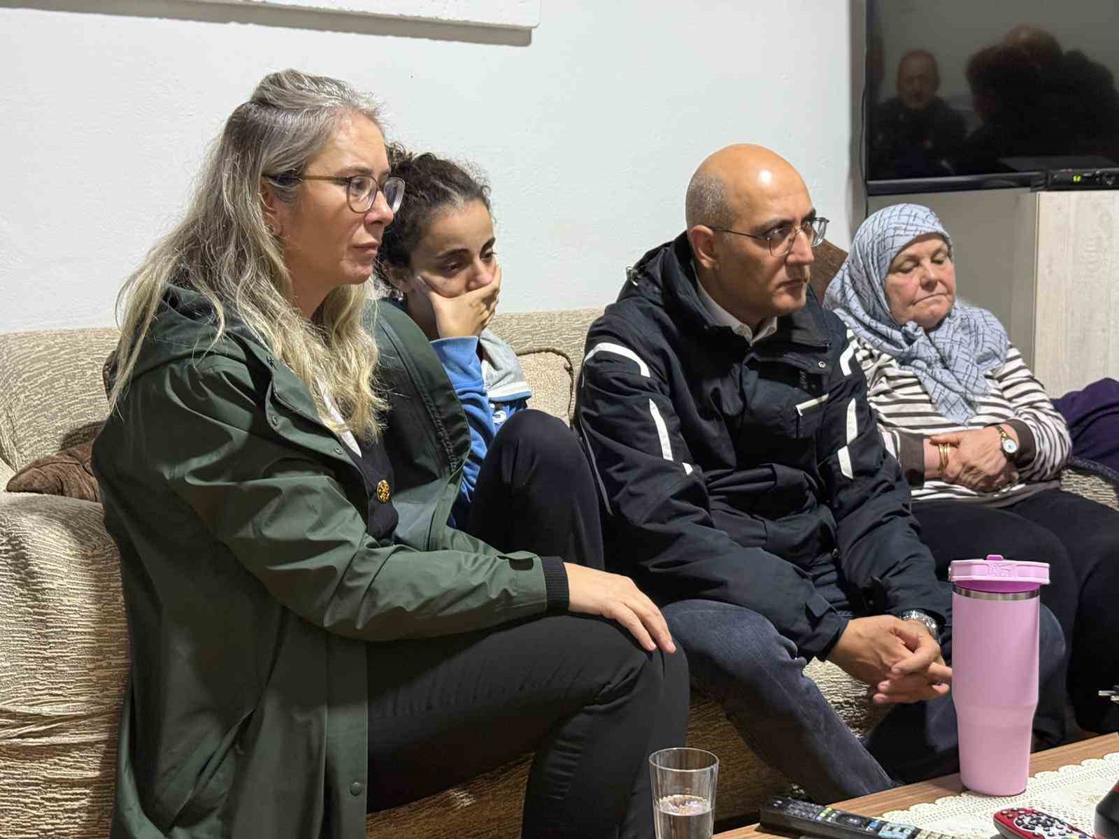 ak partili cankiri selde kaybolan kaptanoglunun ailesini ziyaret etti 2 5qHA4JSM