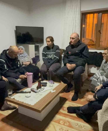 ak-partili-cankiri-selde-kaybolan-kaptanoglunun-ailesini-ziyaret-etti-XmXVYLni.jpg