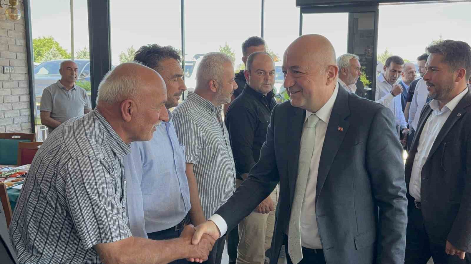 AK Partili Gider: "Doğu Akdeniz’de, Kıbrıs’ta, Yunanistan’ın kendini göstermesi, İsrail’in kışkırtması ve desteklemesiyle biz de bir savaşın içine çekilmeye uğraşıyoruz" 9 ak partili gider dogu akdenizde kibrista yunanistanin kendini gostermesi israilin kiskirtmasi ve desteklemesiyle biz Vvh7qt2s