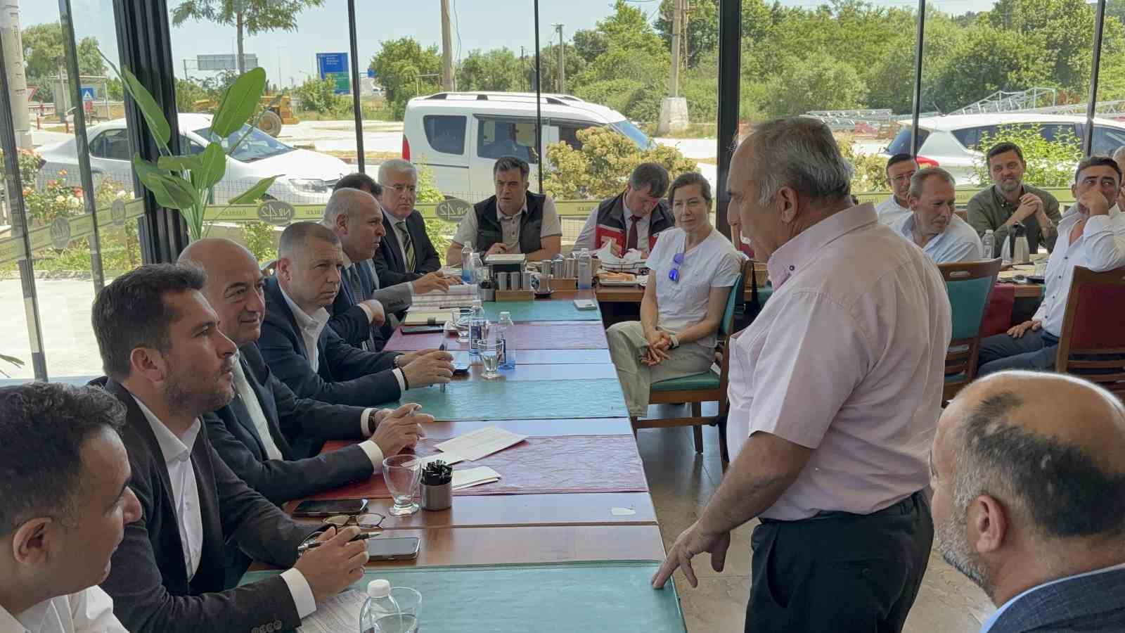AK Partili Gider: "Doğu Akdeniz’de, Kıbrıs’ta, Yunanistan’ın kendini göstermesi, İsrail’in kışkırtması ve desteklemesiyle biz de bir savaşın içine çekilmeye uğraşıyoruz" 6 ak partili gider dogu akdenizde kibrista yunanistanin kendini gostermesi israilin kiskirtmasi ve desteklemesiyle biz jVQdXeqz