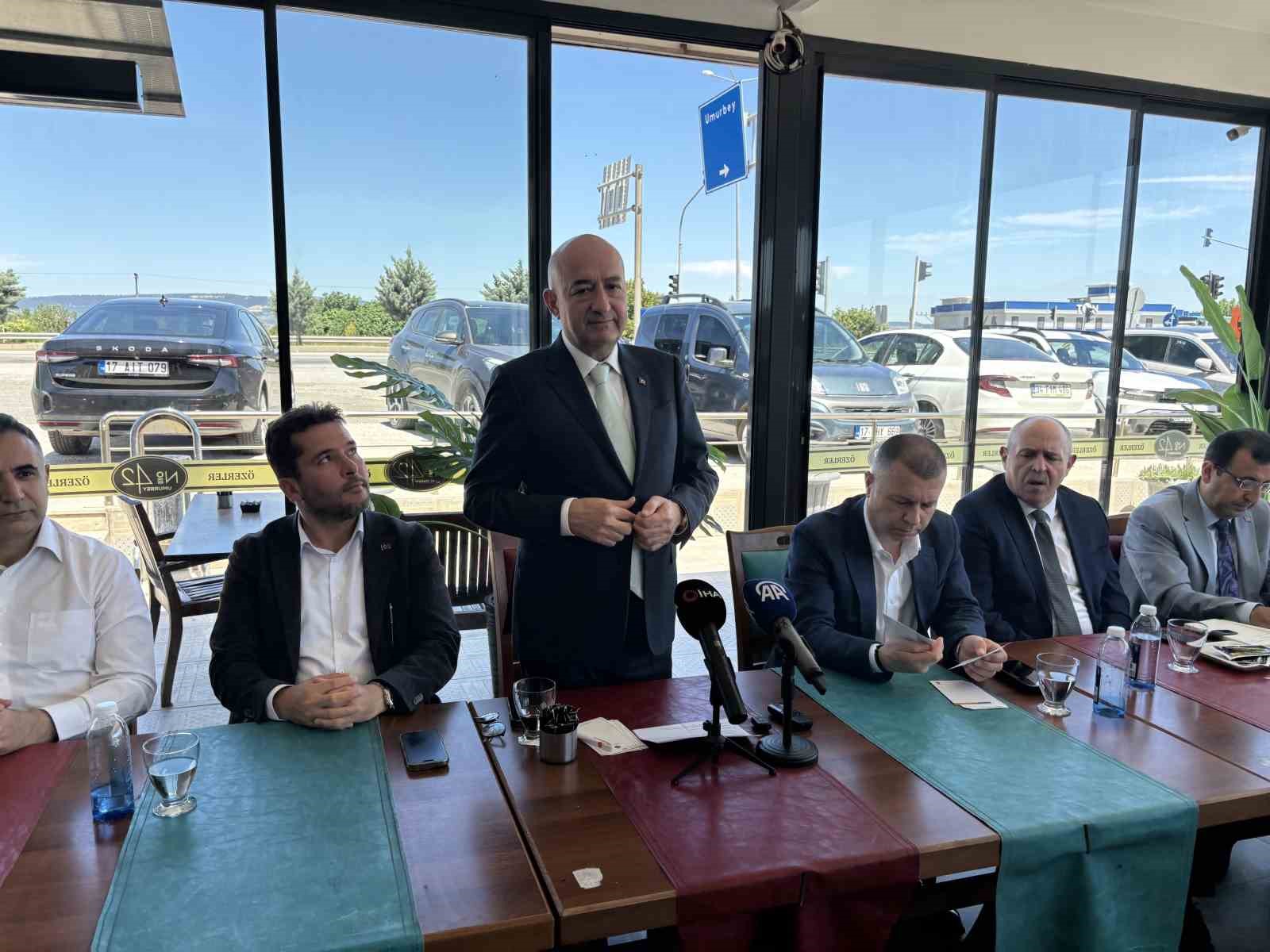 AK Partili Gider: "Doğu Akdeniz’de, Kıbrıs’ta, Yunanistan’ın kendini göstermesi, İsrail’in kışkırtması ve desteklemesiyle biz de bir savaşın içine çekilmeye uğraşıyoruz" 8 ak partili gider dogu akdenizde kibrista yunanistanin kendini gostermesi israilin kiskirtmasi ve desteklemesiyle biz p5kslmuJ
