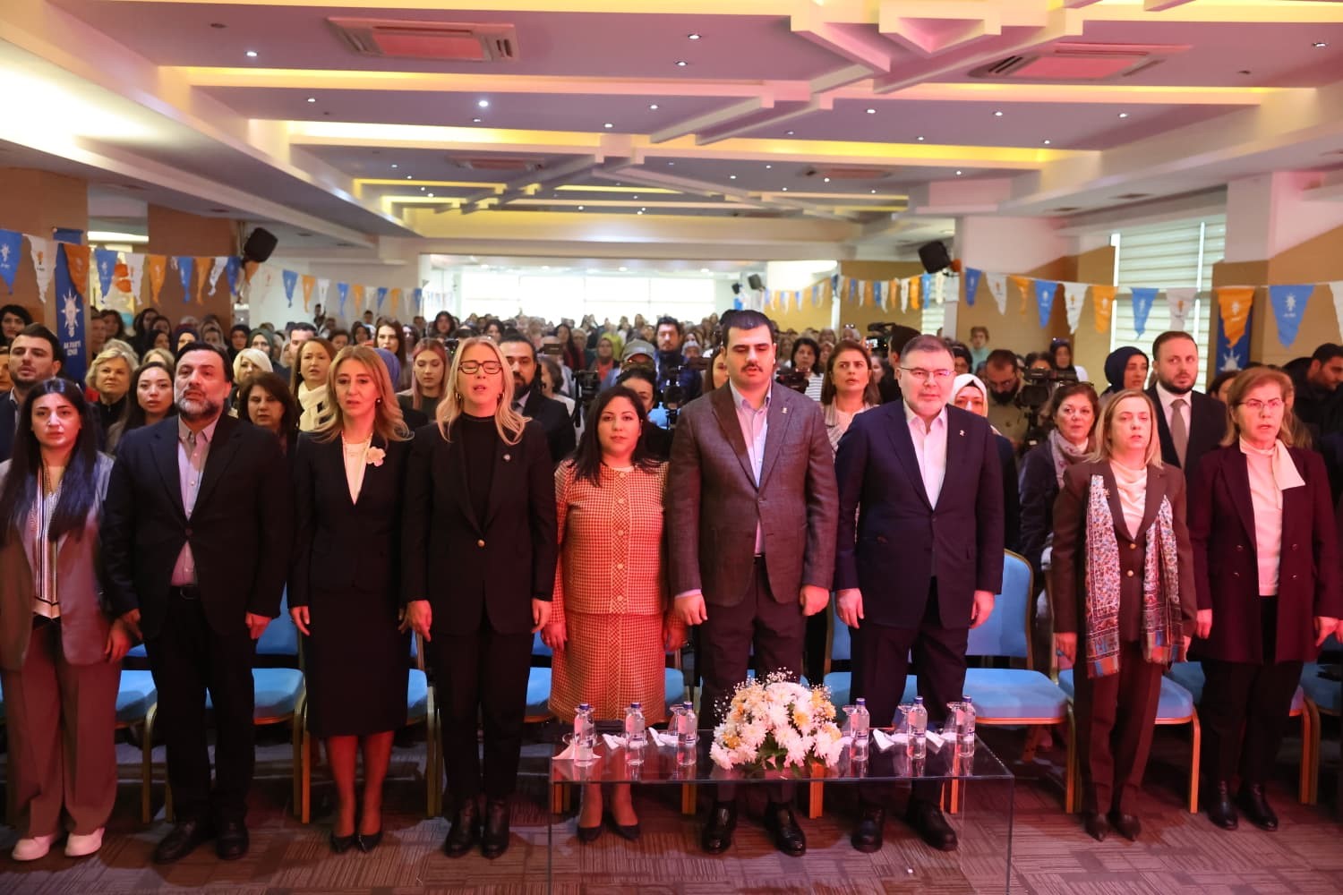 ak partili inan 25 sene boyunca yan gelip yattilar simdi yumurta kapiya gelince engelleniyoruz gUXZCtbp