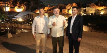 ak-partili-saygili-efesteki-gece-muzeciliginin-turizme-katkisina-dikkat-cekti-S8SuyRhj.jpg