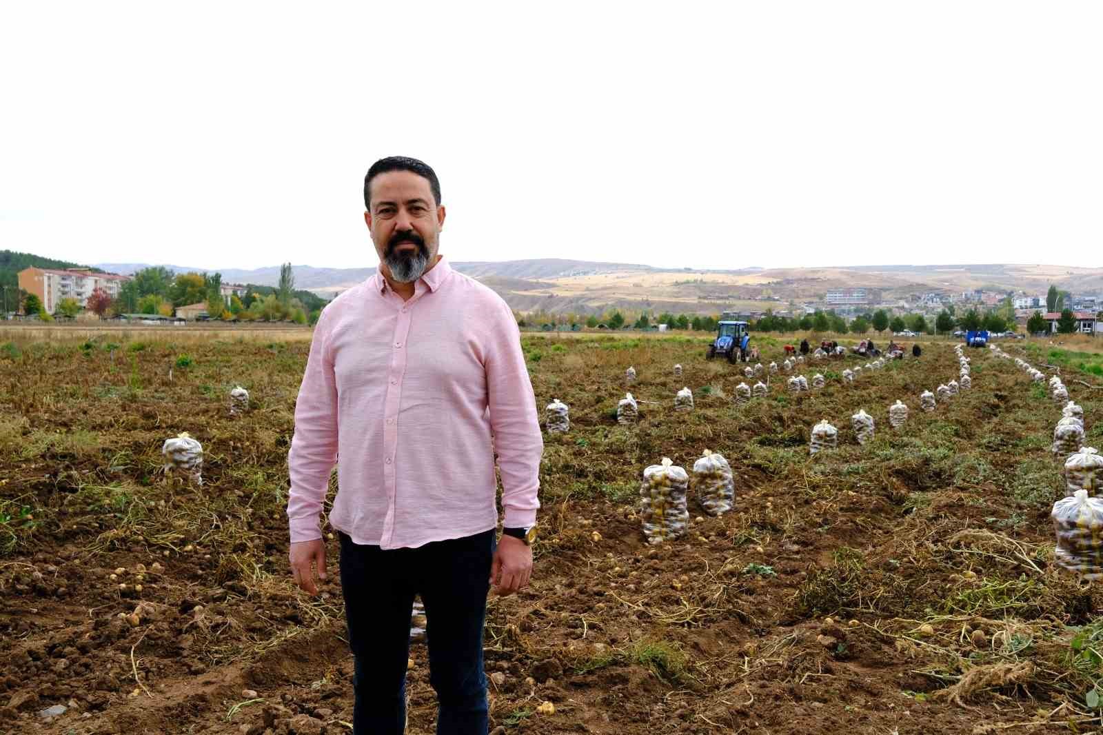 akademik patateslerin hasadi basladi 3 1hrAba4U