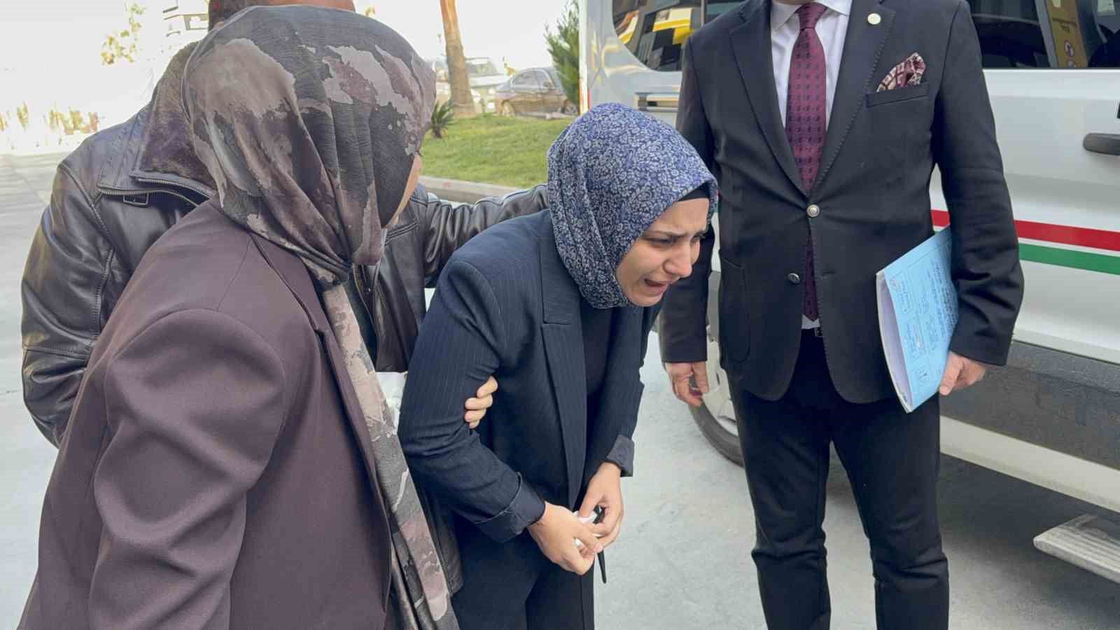 akaryakit istasyonu faciasinda kesif acili anne olay yerine ilk kez geldi gozyaslarina boguldu 1 FgGrYbFM