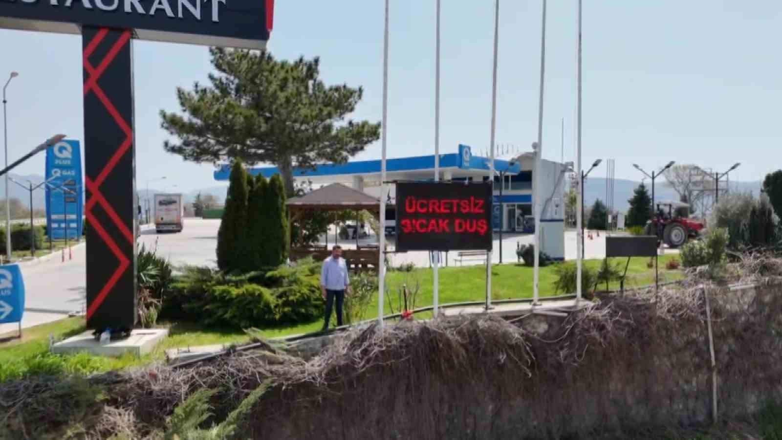 akaryakit istasyonundan ucretsiz sicak dus 3 QAlWDMNt