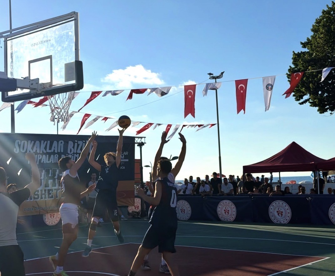 Akçakoca’da 3x3 sokak basketbolu şampiyonları Bolu ve Muğla oldu 5 akcakocada 3x3 sokak basketbolu sampiyonlari bolu ve mugla oldu 1 zHMIJ9Bh