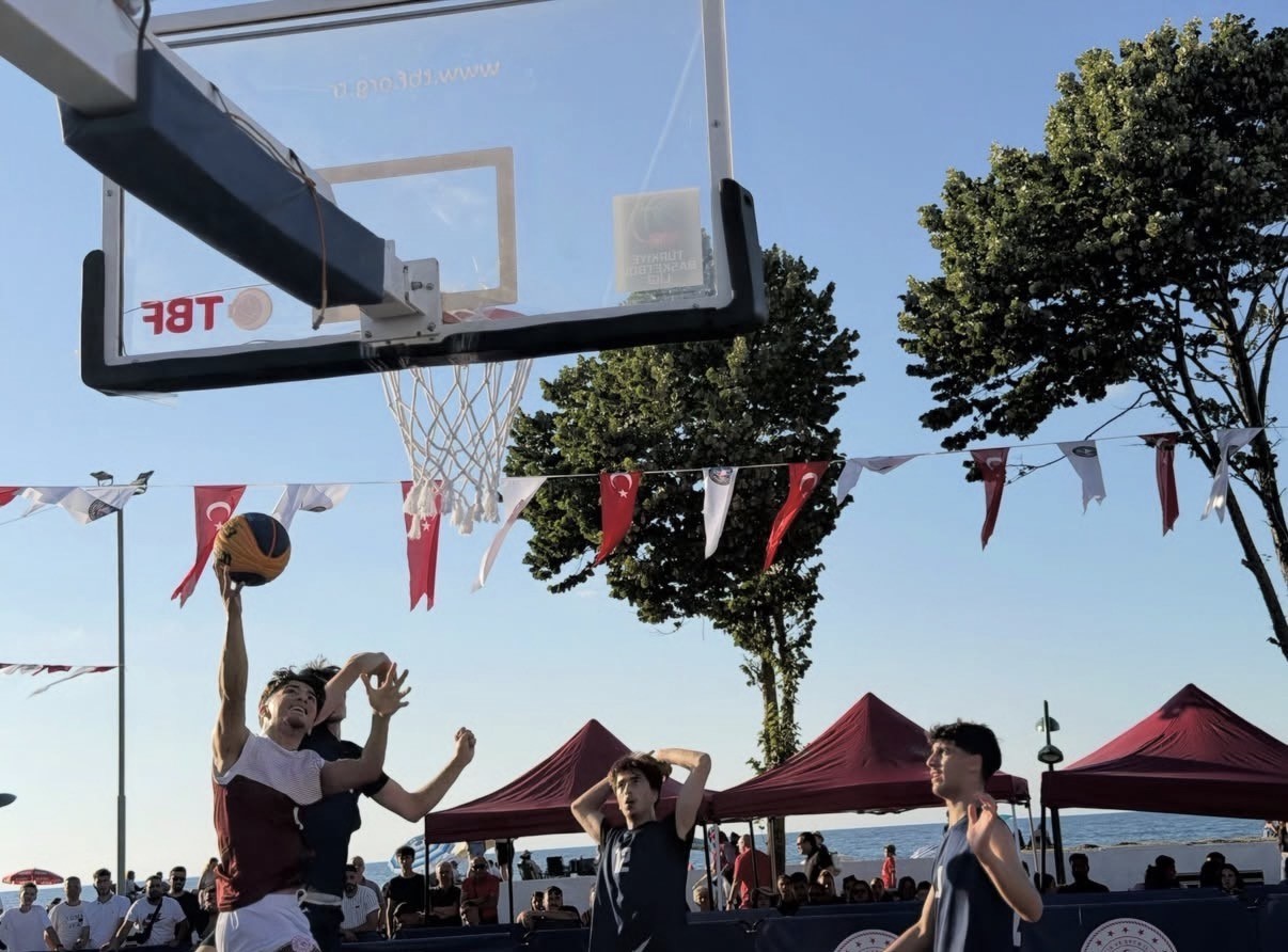 Akçakoca’da 3x3 sokak basketbolu şampiyonları Bolu ve Muğla oldu 7 akcakocada 3x3 sokak basketbolu sampiyonlari bolu ve mugla oldu 3 guR6ZFqW
