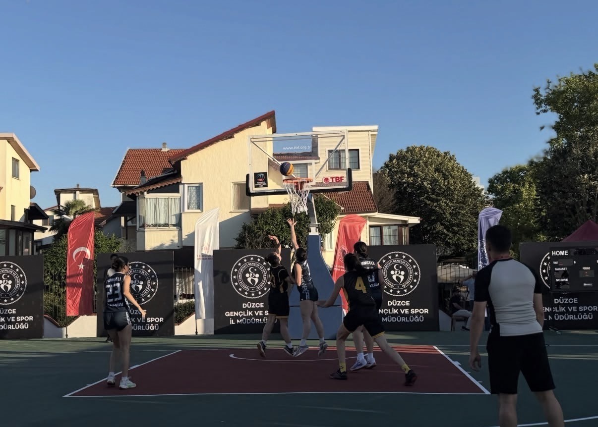 Akçakoca’da 3x3 sokak basketbolu şampiyonları Bolu ve Muğla oldu 8 akcakocada 3x3 sokak basketbolu sampiyonlari bolu ve mugla oldu 4 EhMyGkTA