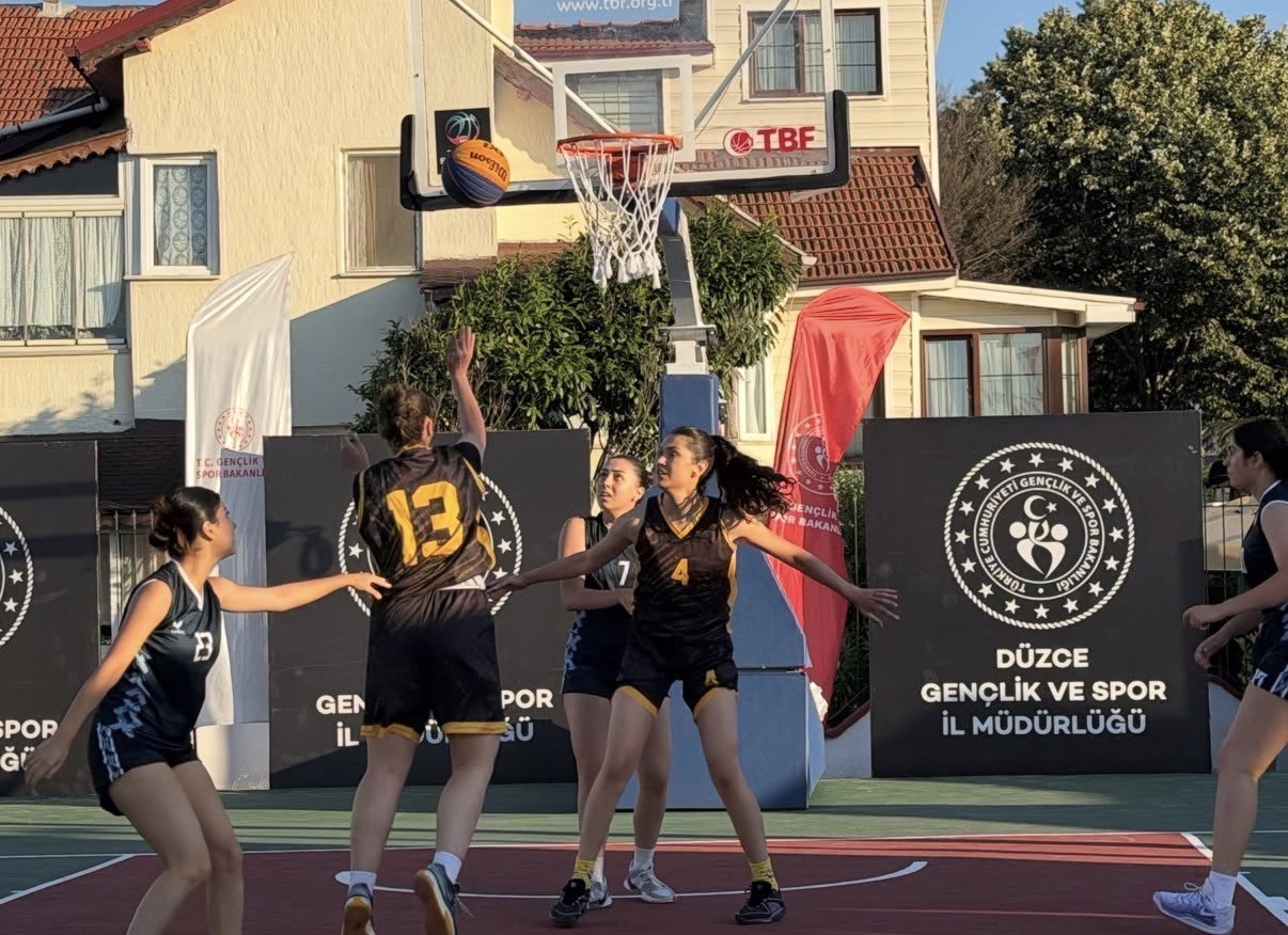 Akçakoca’da 3x3 sokak basketbolu şampiyonları Bolu ve Muğla oldu 9 akcakocada 3x3 sokak basketbolu sampiyonlari bolu ve mugla oldu 5 UkTcg2gF