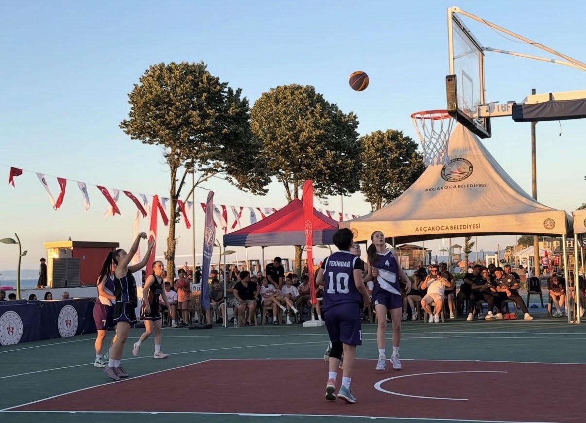 Akçakoca’da 3x3 sokak basketbolu şampiyonları Bolu ve Muğla oldu 10 akcakocada 3x3 sokak basketbolu sampiyonlari bolu ve mugla oldu 6 EfK8MyHv
