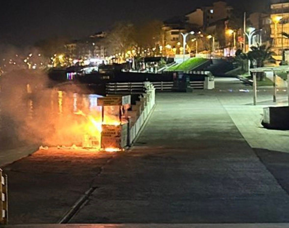 Akçakoca’da mısır tezgahı alev alev yandı 4 akcakocada misir tezgahi alev alev yandi 0