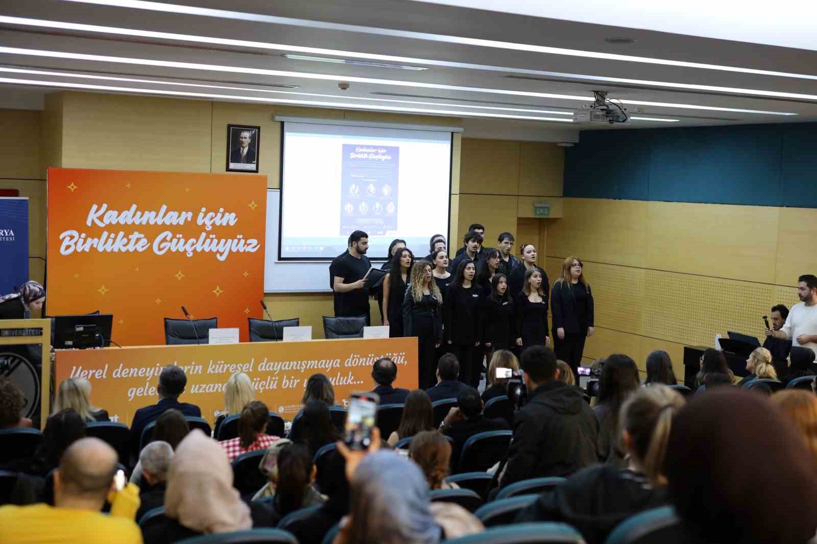 akcoat ve sauden kadinlar icin birlikte gucluyuz mesaji 1 AUn2GvB8