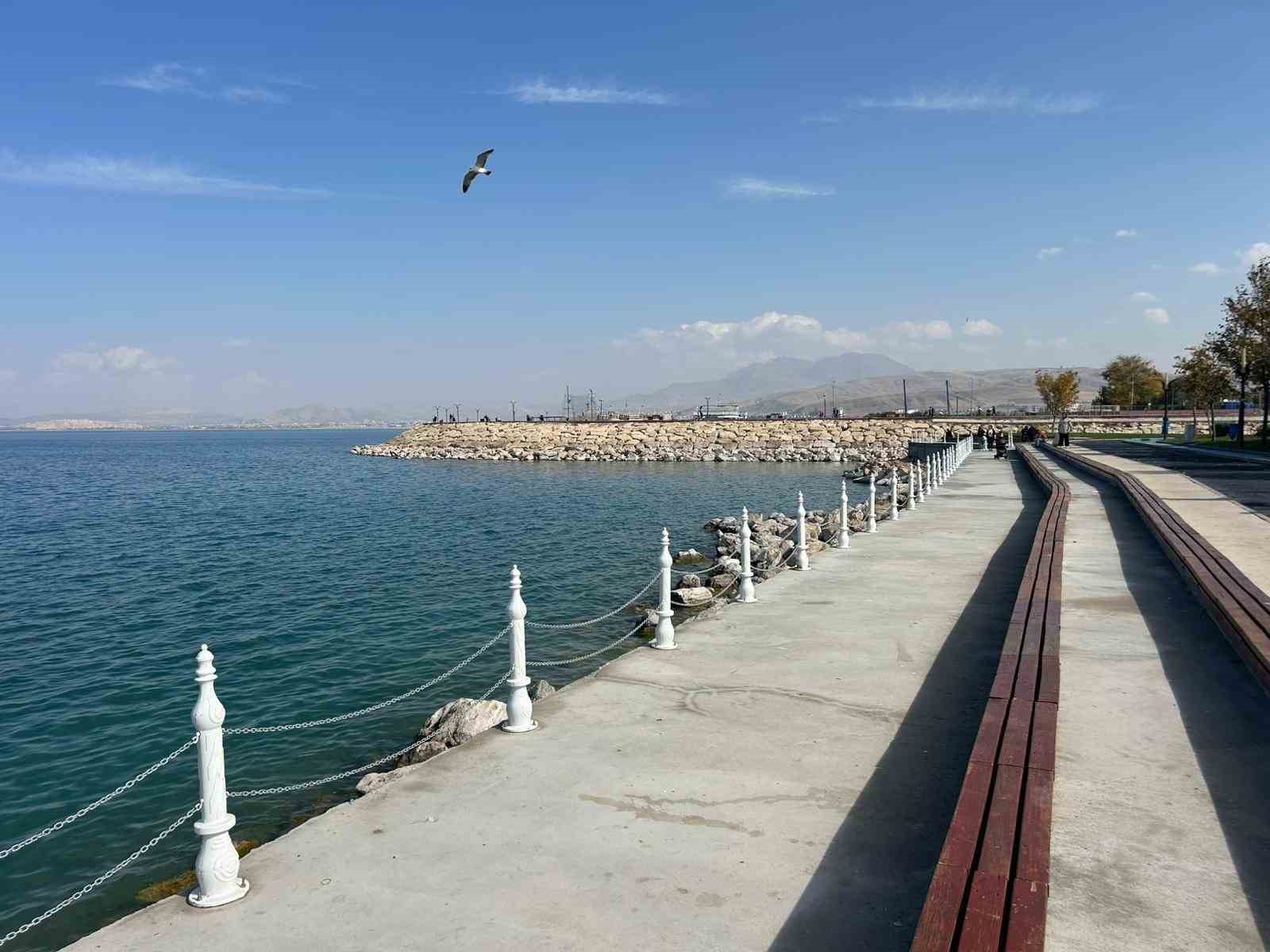 akdeniz iklimi van golu havzasini etkisi altina aliyor 4 YXAzv2GE