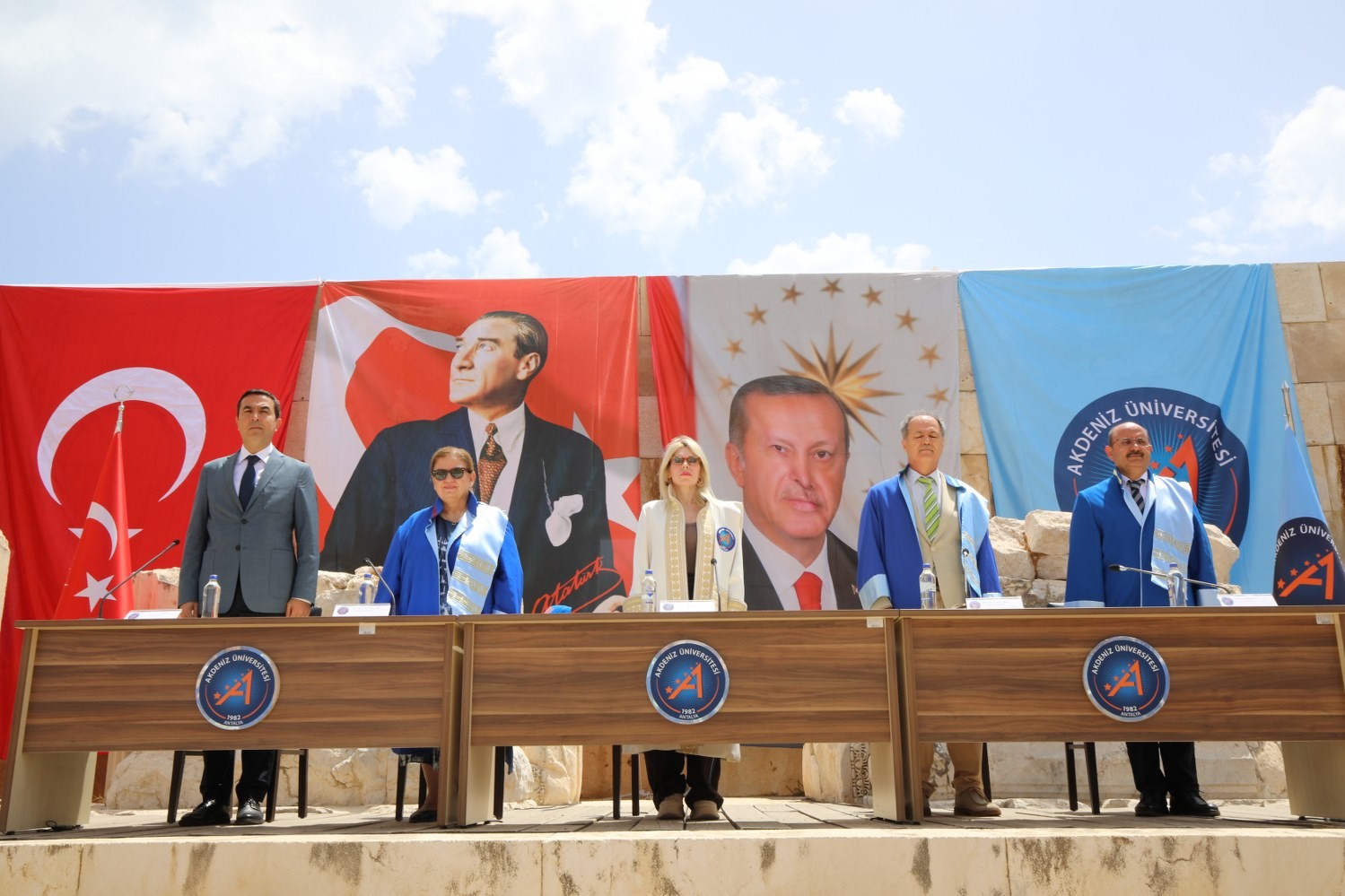 akdeniz universitesi senatosu antik dunyanin binlerce yil oncesindeki meclisinde toplandi 1 SOWC1Mi7