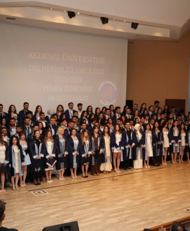 akdeniz-universitesinde-dis-hekimleri-mezun-oldu-IB7OlXhm.jpg