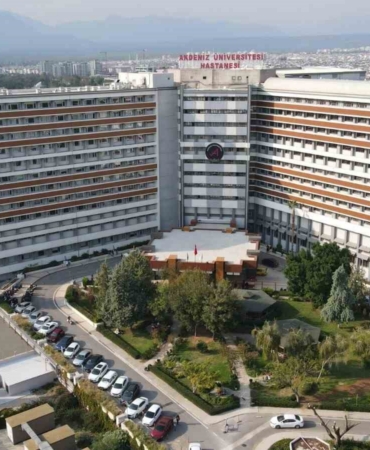 akdeniz-universitesinde-rahim-nakli-yapilan-hastada-organ-reddi-gelisti-WMAbbDI1.jpg