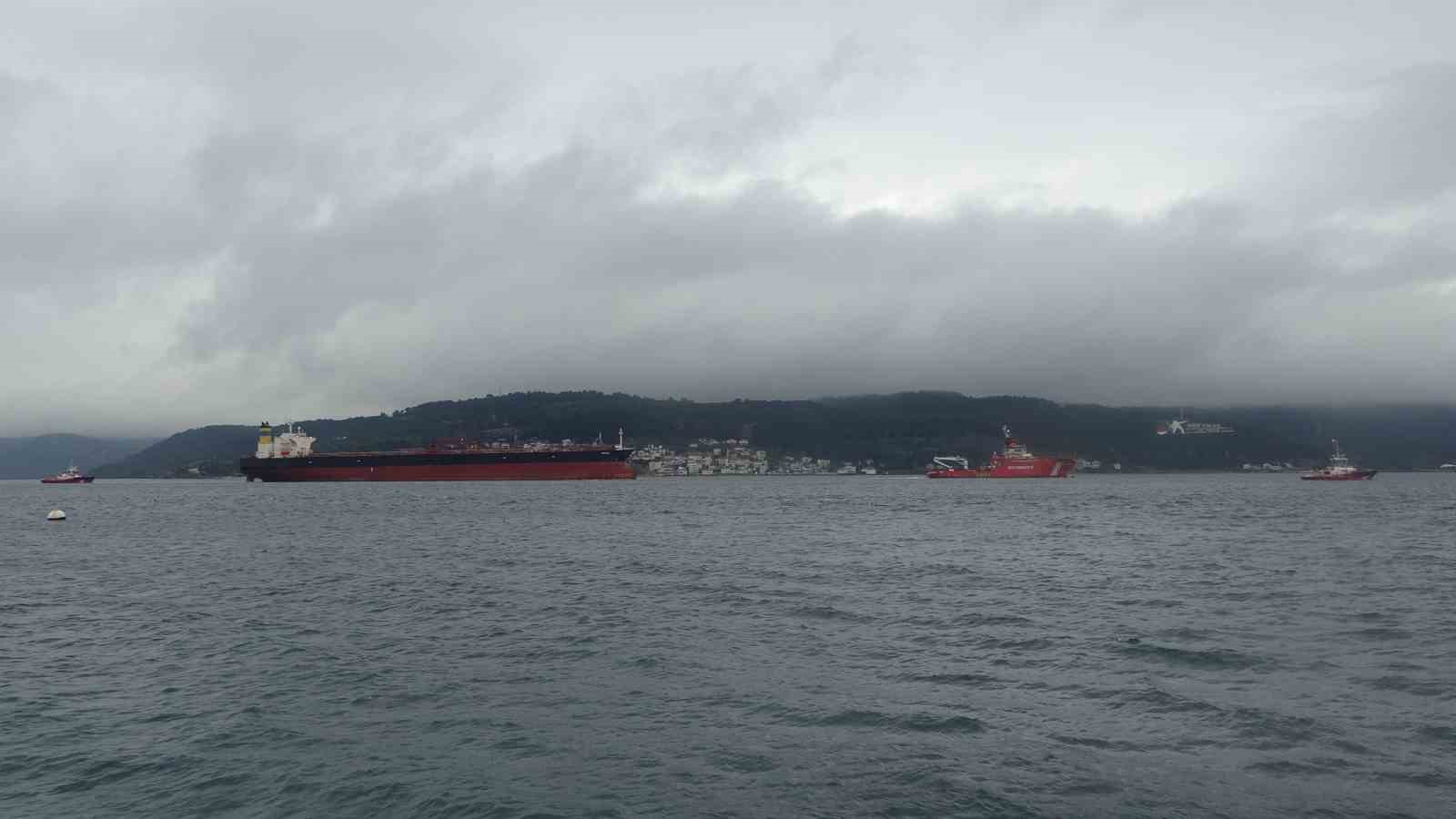 Akdeniz’de İHA ile vurulan, Bozcaada’da fırtına nedeniyle karaya oturan tanker bakım için Yalova’ya götürülüyor 10 akdenizde iha ile vurulan bozcaadada firtina nedeniyle karaya oturan tanker bakim icin yalovaya goturuluyor alwQ8Z1a