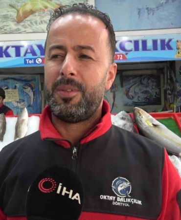 akdenizde-oltasina-takilan-dev-kilic-baligi-115-kilogram-geldi-YXbp2x53.jpg