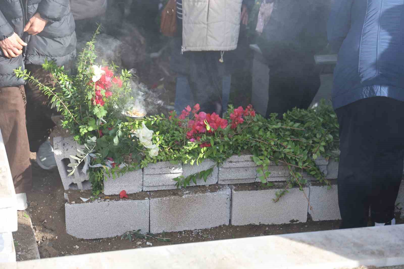 akdenize acilip cansiz bedeni kibrista bulunan balikci memleketinde son yolculuguna ugurlandi 6 HJmyEE6l