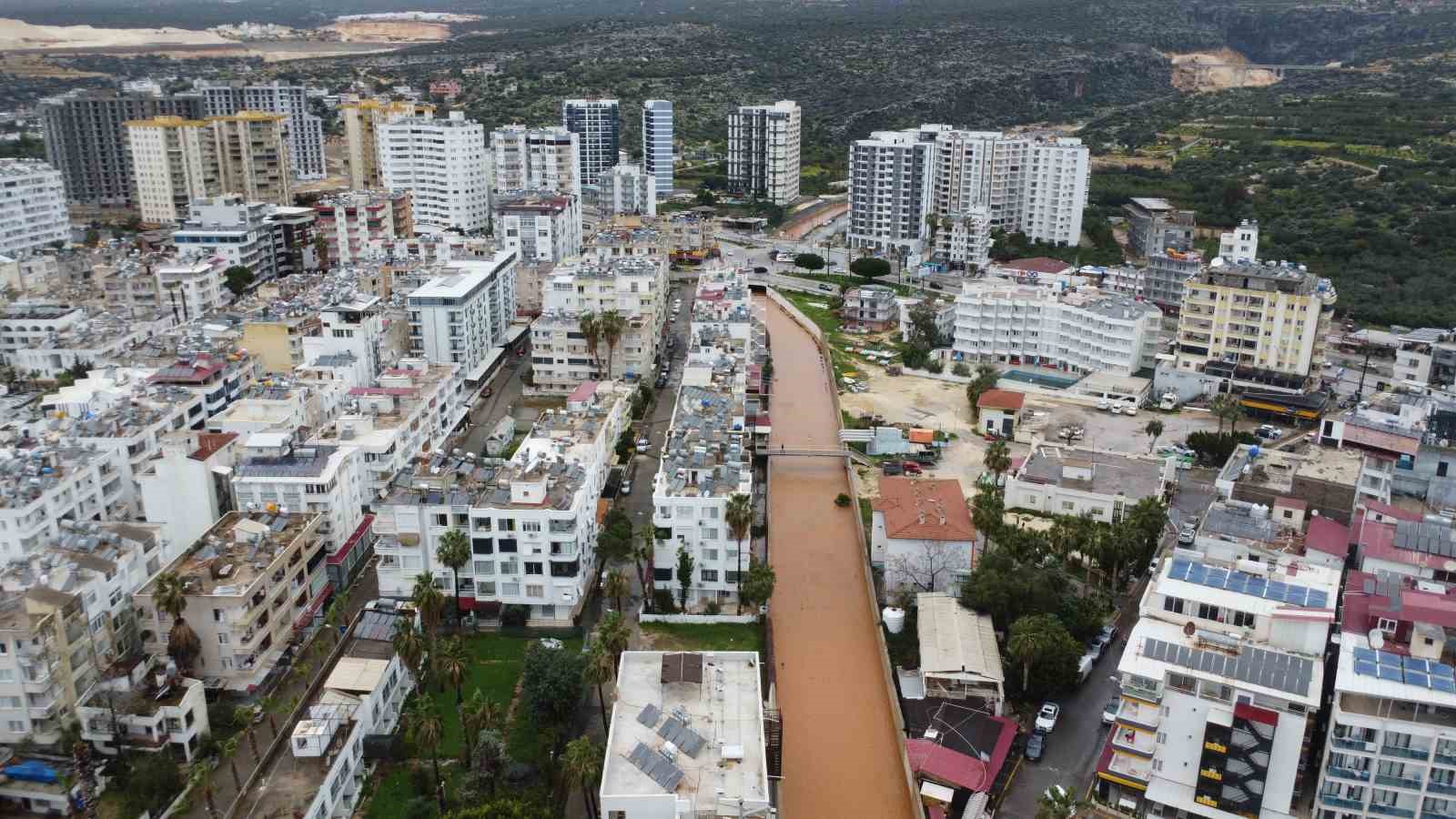 akdenize akan sel sulari kizkalesi cevresini kahverengiye burudu 3 zfqQdfLs