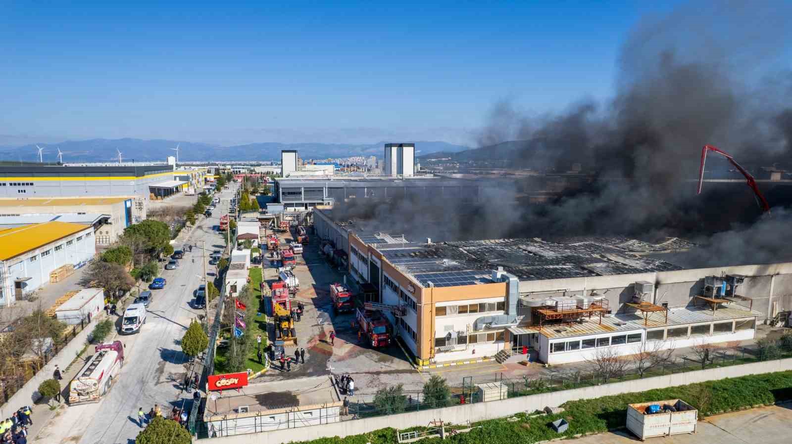 akhisar kaymakami candan fabrika yanginina iliskin aciklama 5 twT4s7HD