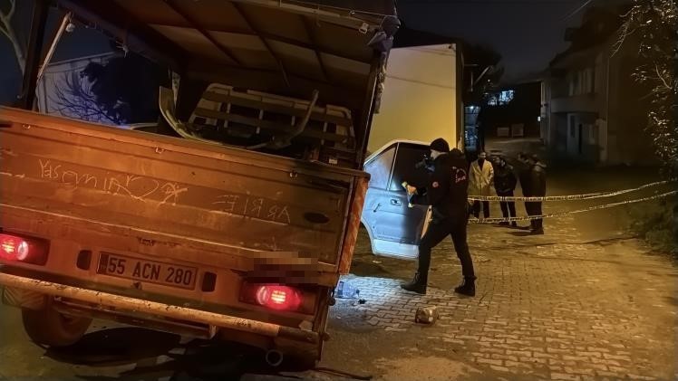 akil almaz kaza kamyonetler carpisti savrulan stepne yayayi agir yaraladi 8