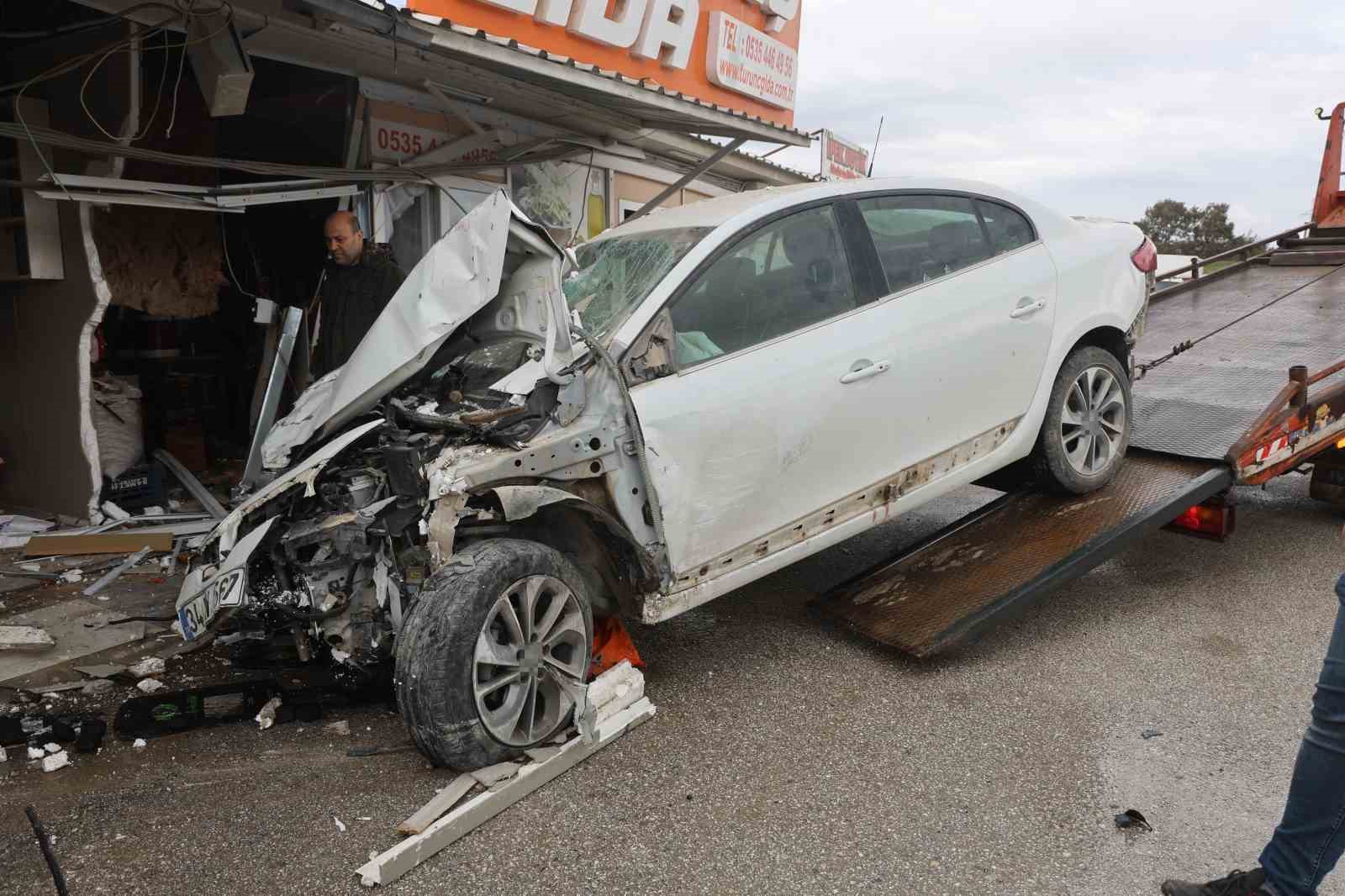 akil almaz kaza otomobil prefabrik is yerlerinin icinden gecti 6 3kNNUbEp