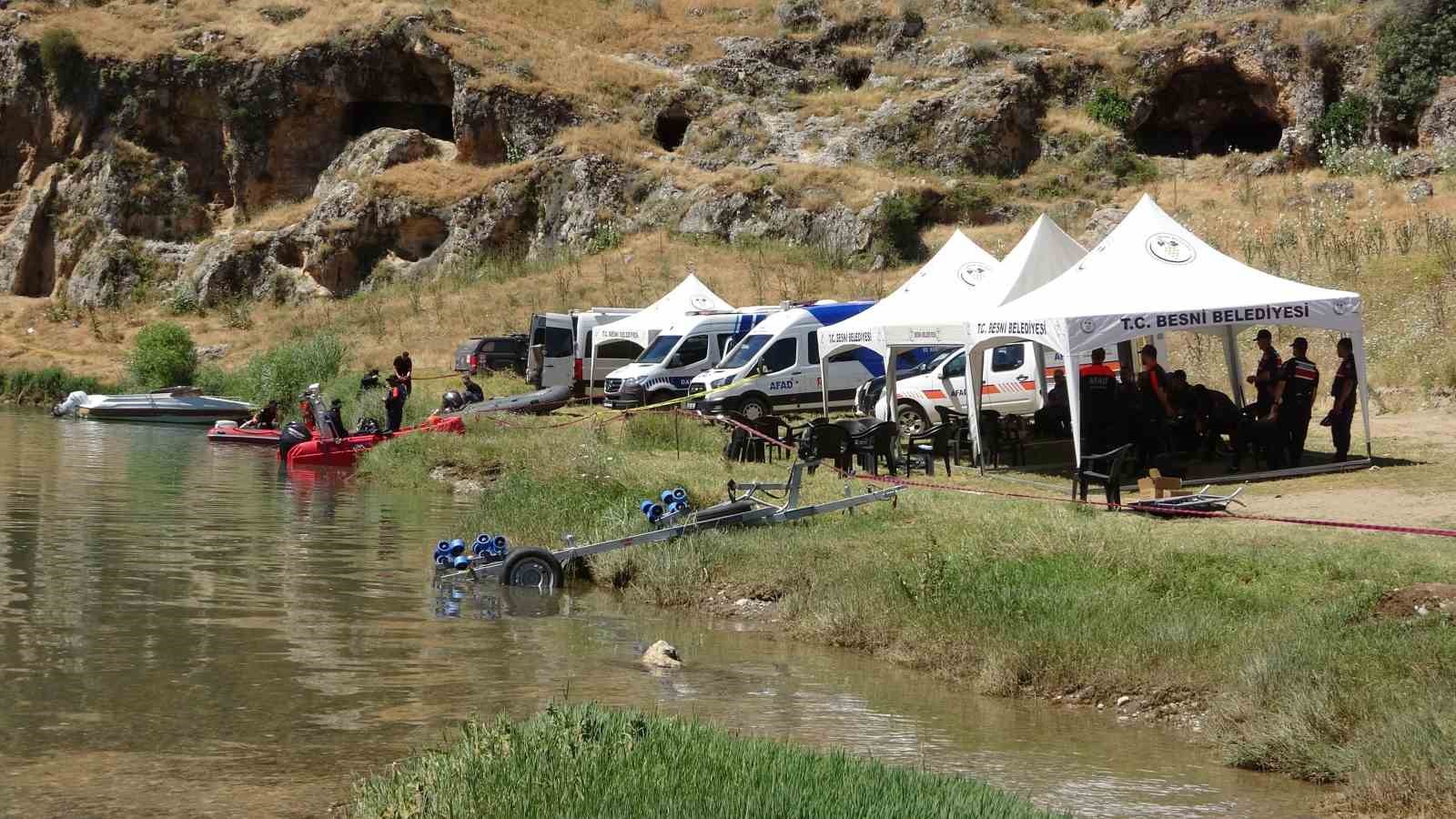 Akıntıya kapılan İsa 4 gündür aranıyor 7 akintiya kapilan isa 4 gundur araniyor 3 l5TyqeOI