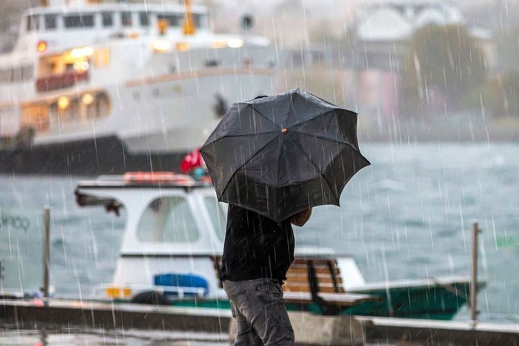 akomdan istanbul icin firtina ve kar yagisi uyarisi 1